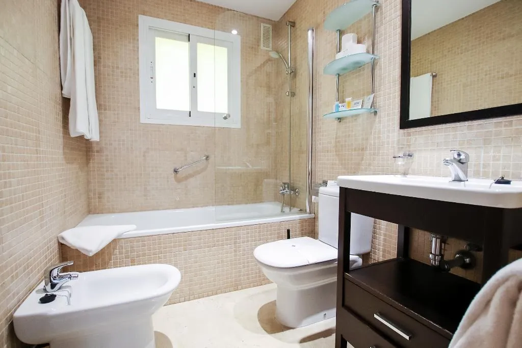 APARTMENT SEA VIEW Room, Ramada Hotel & Suites By Wyndham Costa Del Sol, Costa Del Sol