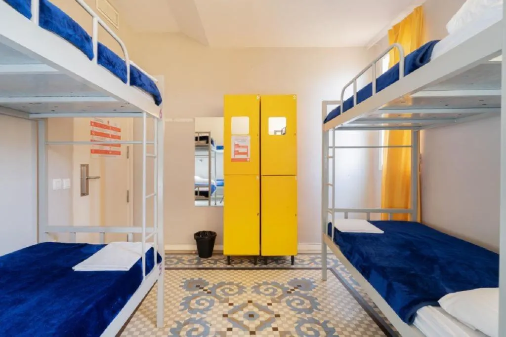Bed in dormitory FEMALE ROOM Room, Purple Nest, Valencia