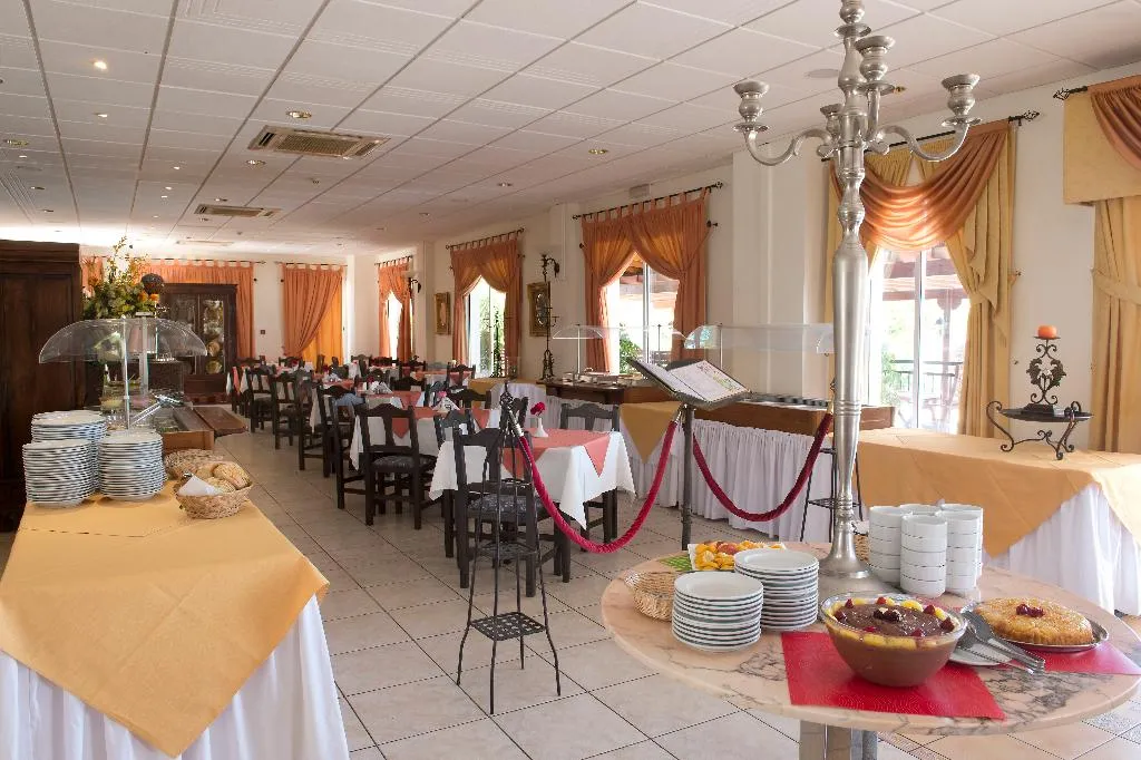 Restaurant, Akamanthea Holiday Village, Cyprus