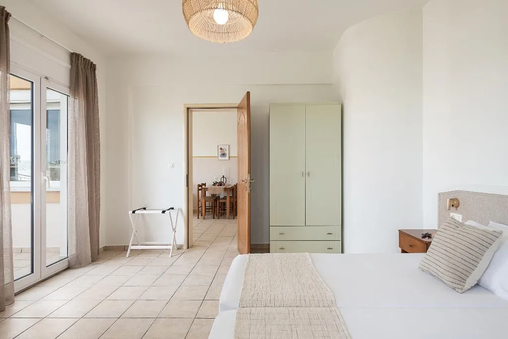 SUITE ONE BEDROOM ONE BATHROOM Room, Artemis Apartments, Crete