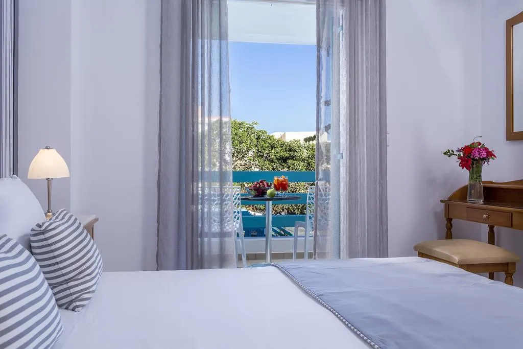 Double or Twin STANDARD Room, Santellini Hotel, Santorini