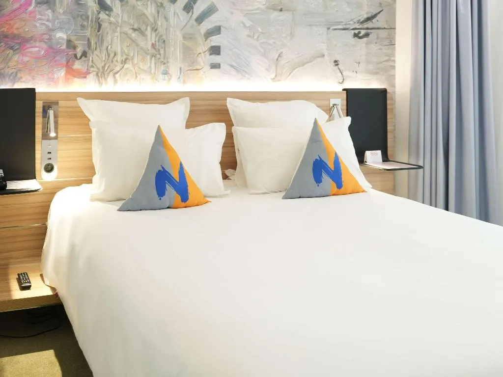 JUNIOR SUITE WITH DOUBLE BED Room, Novotel Tunis Lac, Tunisia