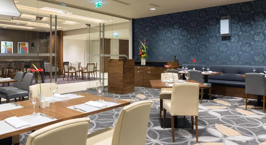 Restaurant, DoubleTree by Hilton Krakow Hotel & Convention Cen, Krakow