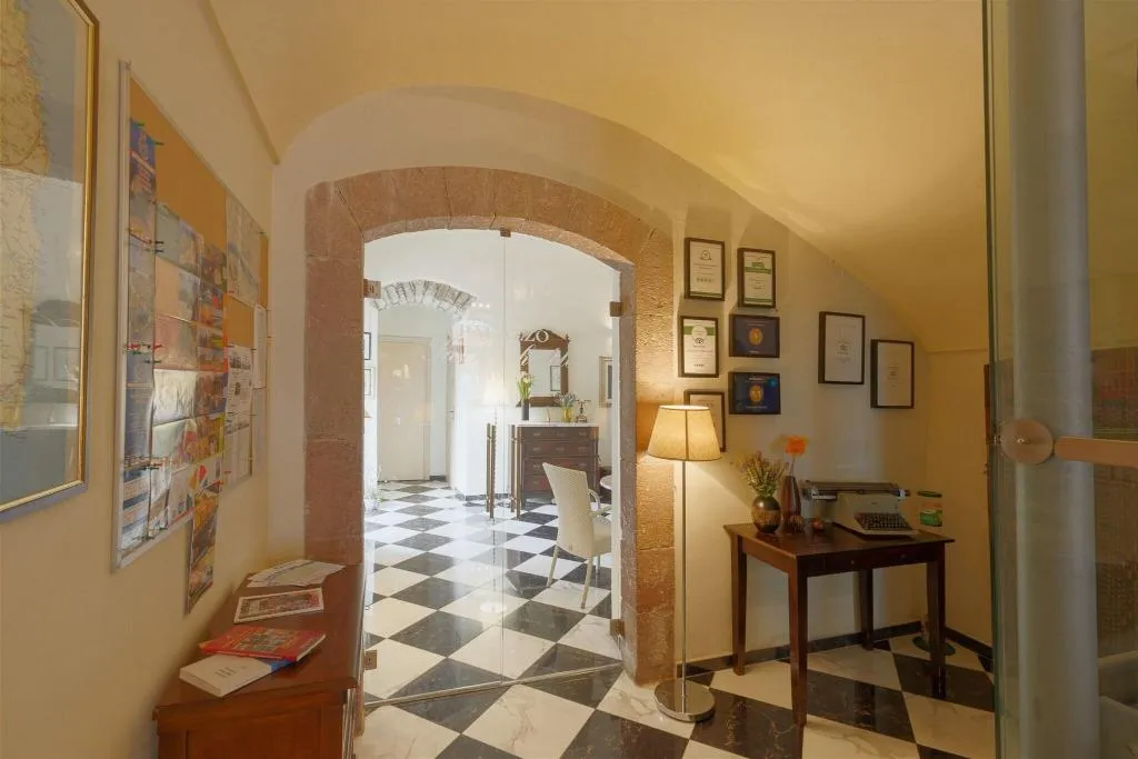 Lobby, Sa Pischedda, Alghero