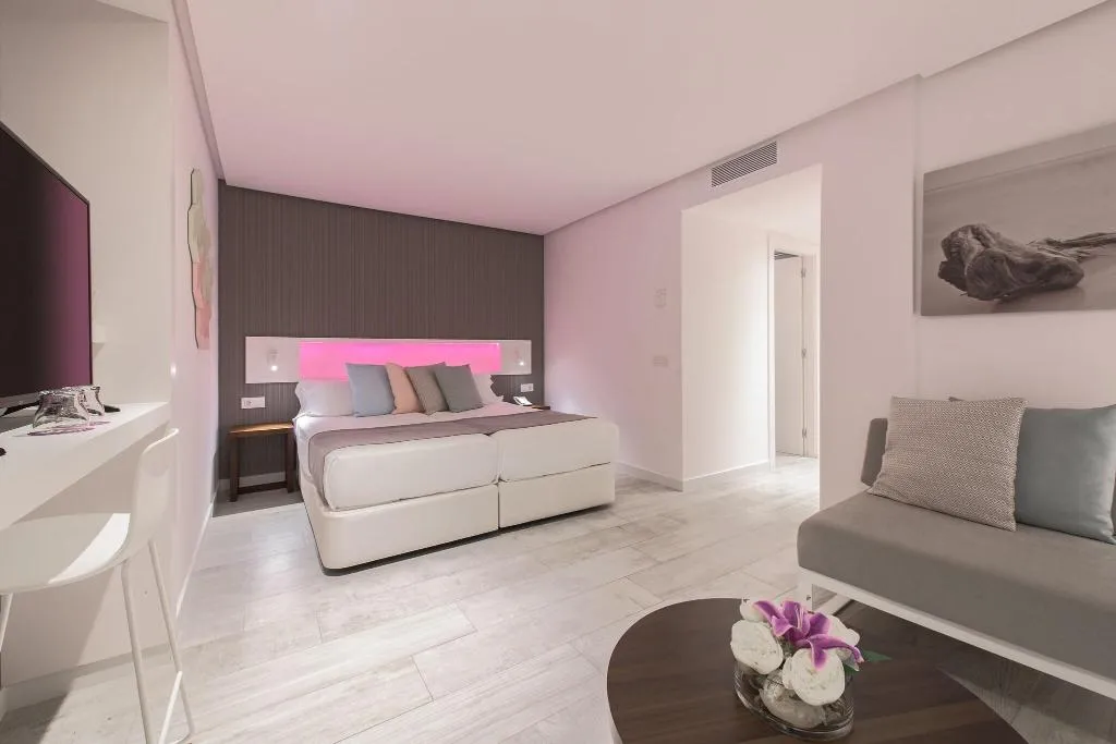 TWIN WITH TERRACE Room, Hotel Garbi Ibiza & Spa, Ibiza