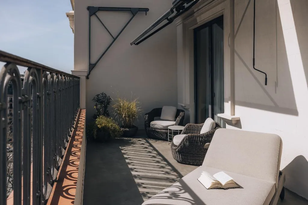 SUITE WITH TERRACE Room, Alma Barcelona, Barcelona