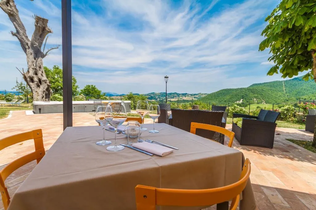 Restaurant, Tenuta Borgo Santa Cecilia, Umbria