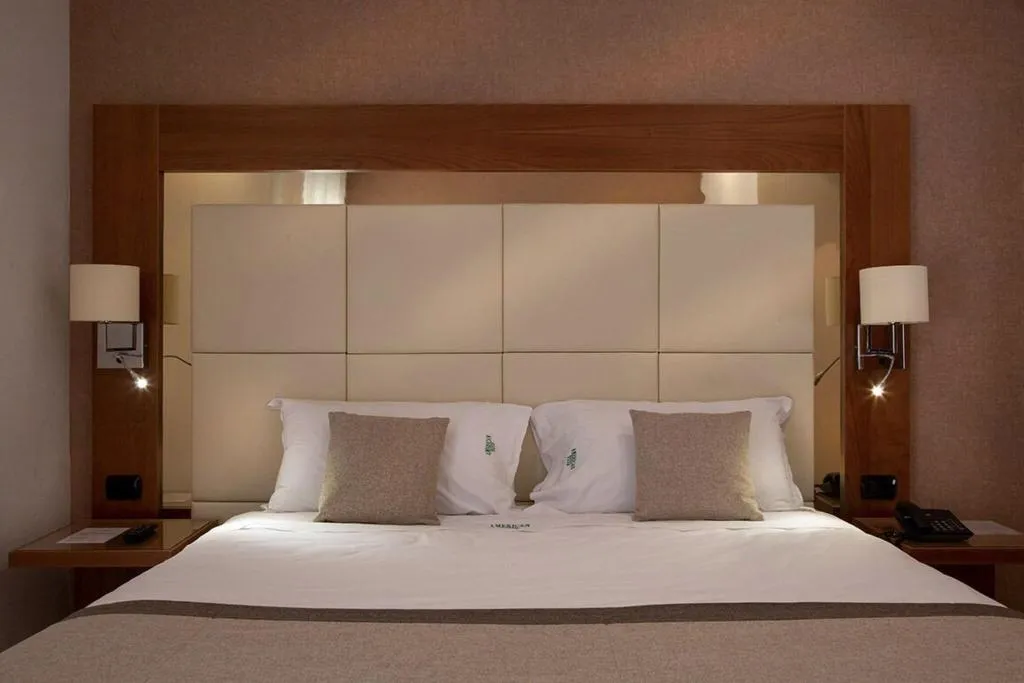 DOUBLE SUPERIOR Room, American Hotel, Naples