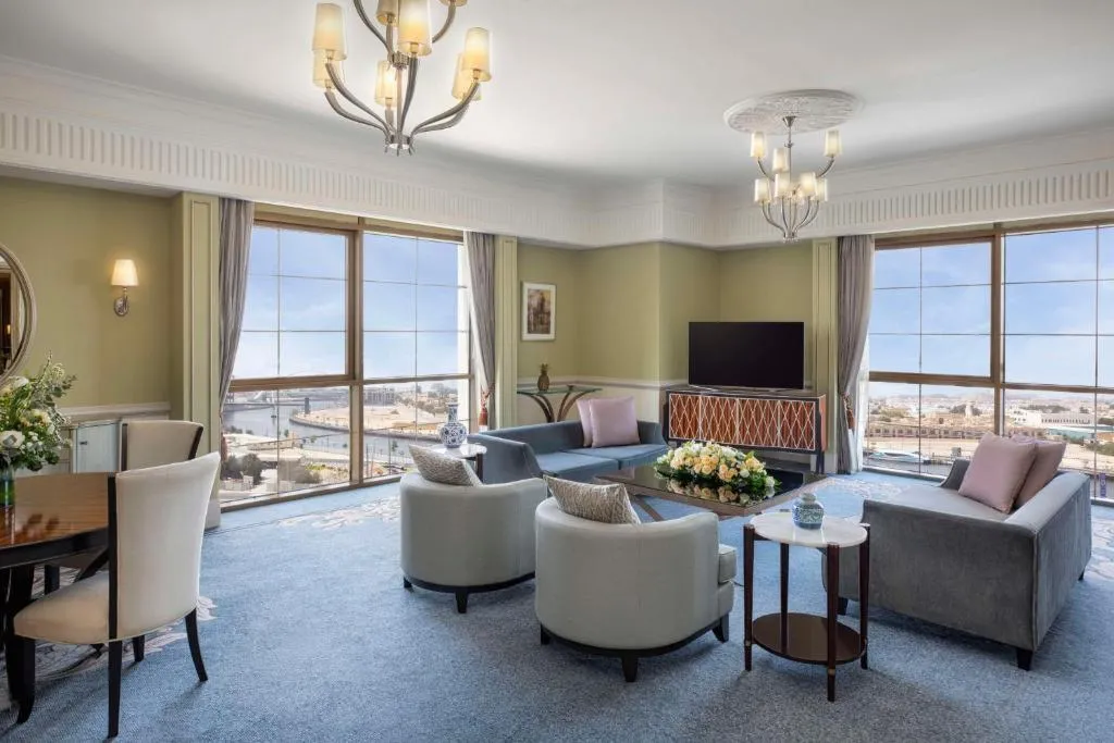 SUITE KING SIZE BED Room, Al Habtoor Palace, Dubai