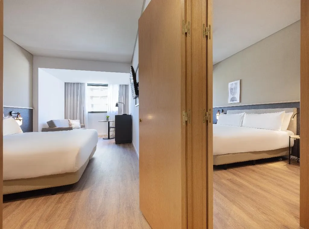 FAMILY ROOM CONNECTING ROOM Room, Málaga Alameda Centro Affiliated by Melia, Costa Del Sol