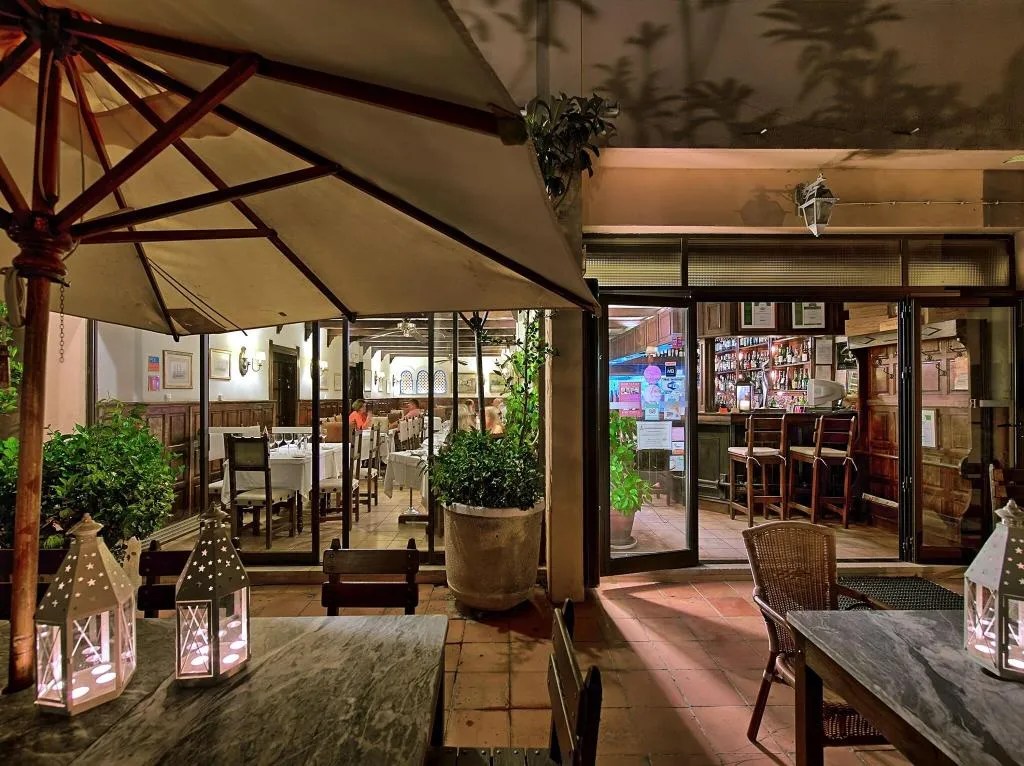 Restaurant, Meia Praia Lagos, Algarve