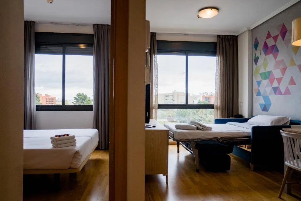 APARTMENT TWO BEDROOMS Room, Compostela Suites, Madrid