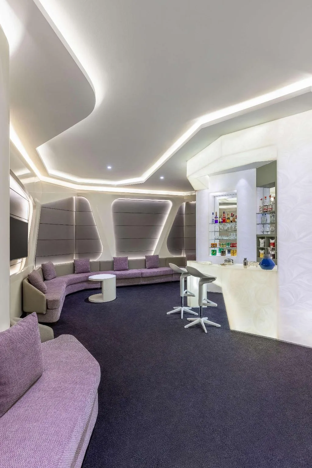 SUITE GRAND DELUXE Room, V Hotel Dubai, Curio Collection by Hilton, Dubai