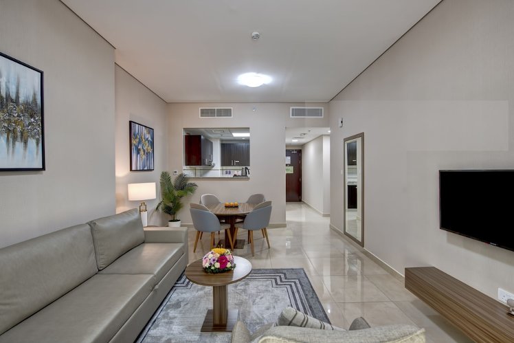 Royal Regency Suites Dubai Marina, Dubai