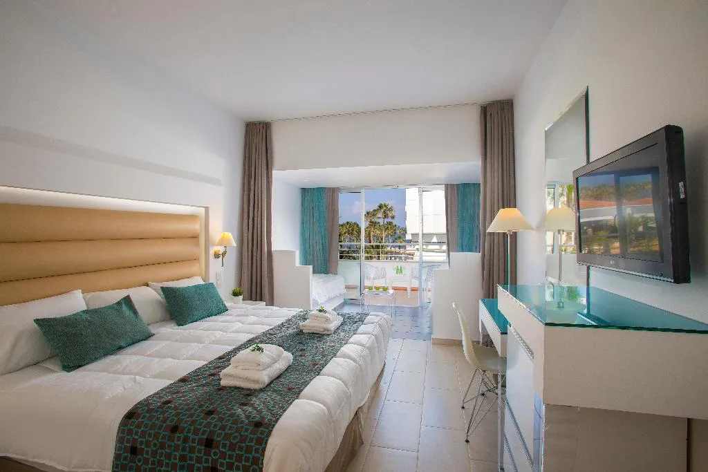 FAMILY ROOM SIDE SEA VIEW Room, Leonardo Cypria Bay, Cyprus