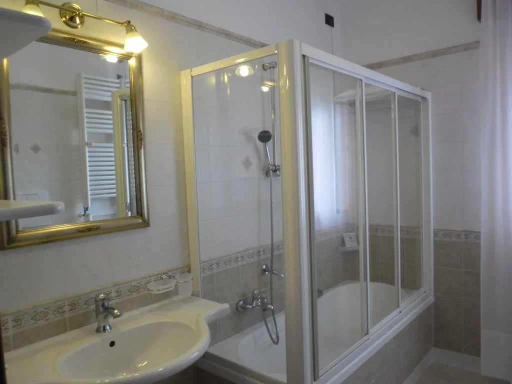 Double or Twin STANDARD Room, Hotel Terme Imperial, Venice