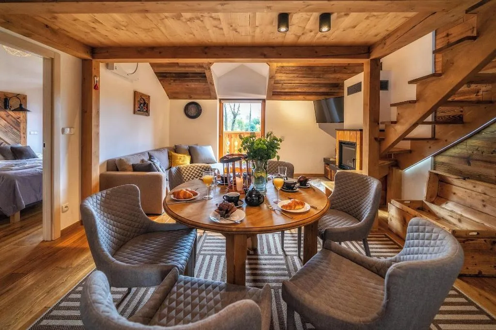 Room, ApartHotel Giewont, Krakow