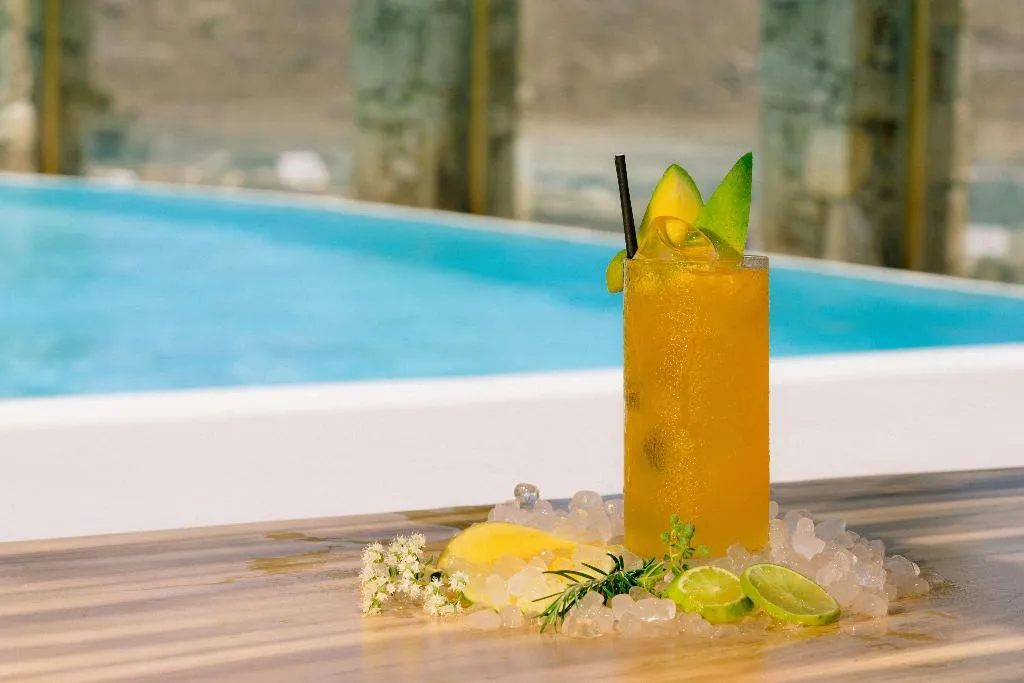 Bar, Radisson Blu Euphoria Resort, Mykonos