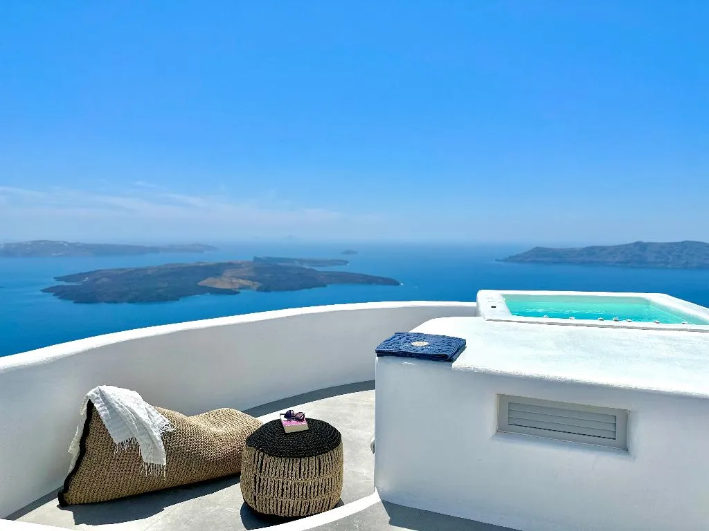 JUNIOR SUITE WITH JACUZZI Room, Eteoro Suites, Santorini