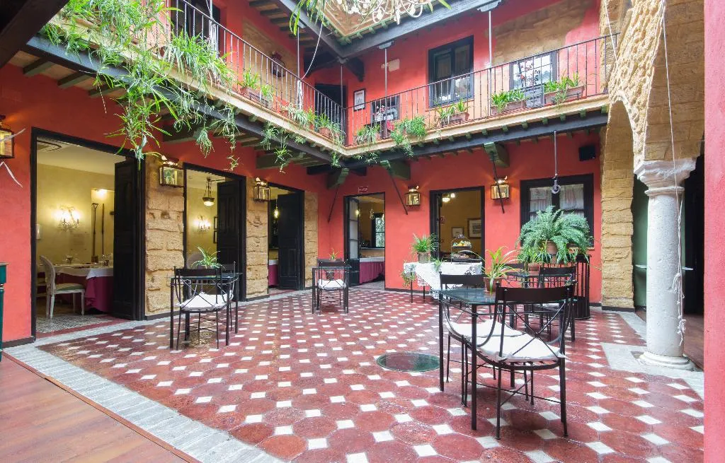 General view, La Casona de Calderon, Seville