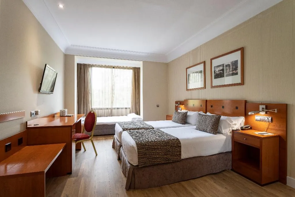 QUADRUPLE STANDARD Room, Petit Palace Arturo Soria, Madrid
