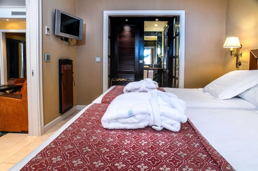 FAMILY ROOM SUPERIOR Room, Gran Hotel Guadalpin Banus, Costa Del Sol