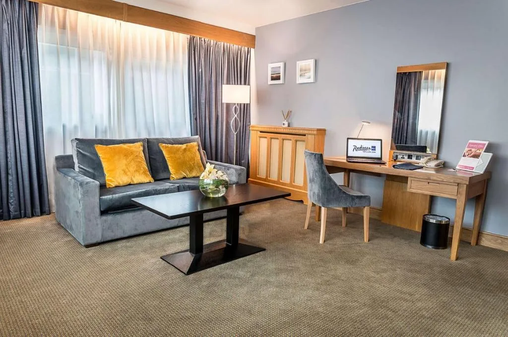 SUITE STANDARD Room, Radisson Blu Hotel & Spa, Cork, Cork