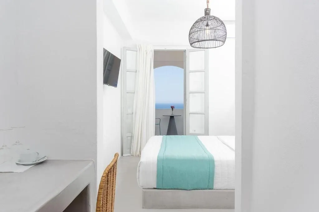 Room, Symmetry Suites, Santorini