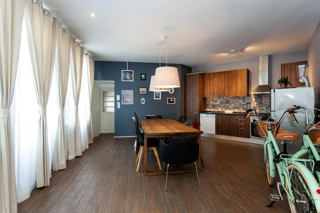 General view, Bcharming House, Porto