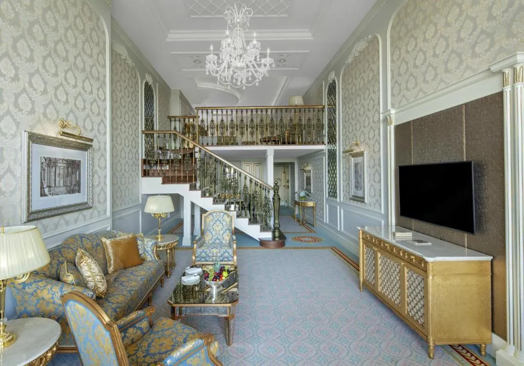 SUITE DUPLEX Room, Raffles The Palm Dubai, Dubai