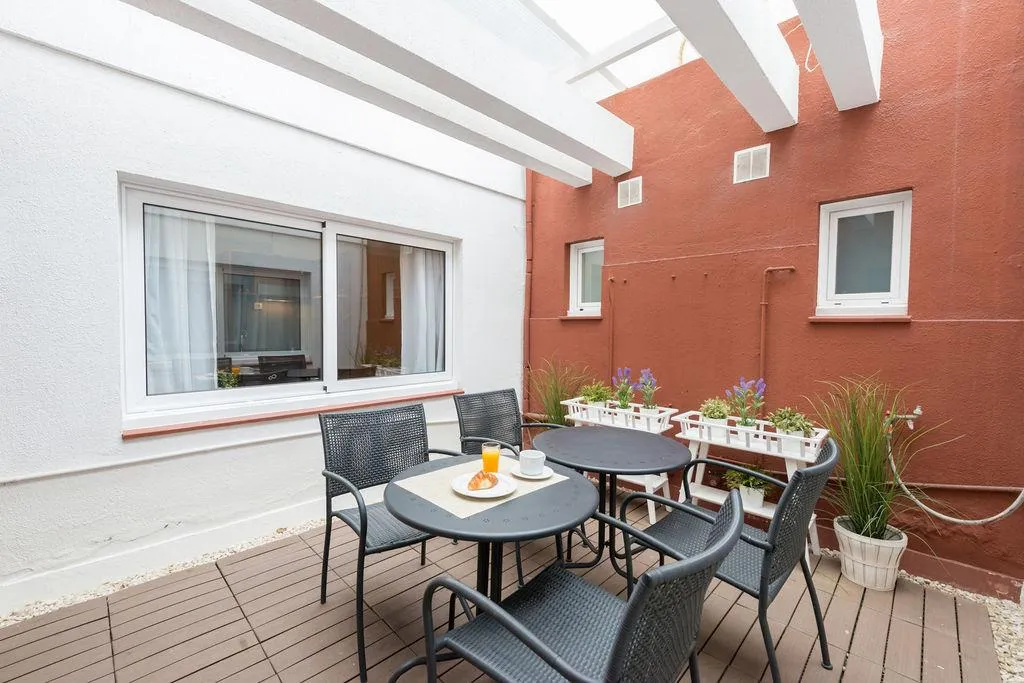 DOUBLE WITH KITCHENETTE Room, Senator Barcelona Apartments, Barcelona