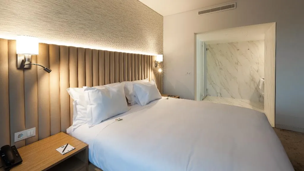 DOUBLE DELUXE PREMIUM Room, Douro Royal Valley Hotel & Spa, Porto