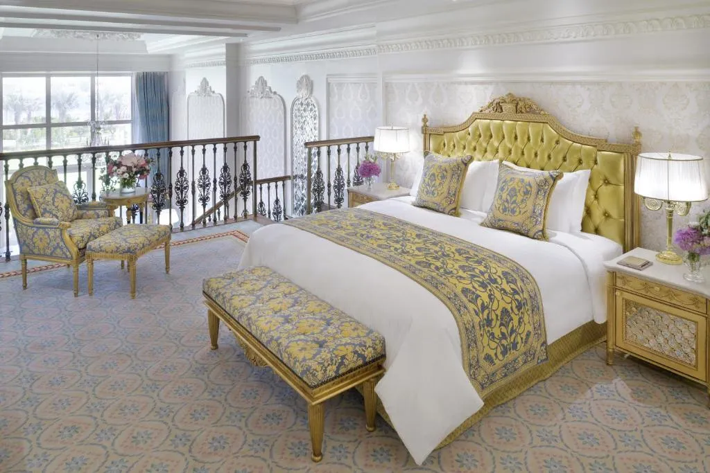 SUITE DUPLEX Room, Raffles The Palm Dubai, Dubai