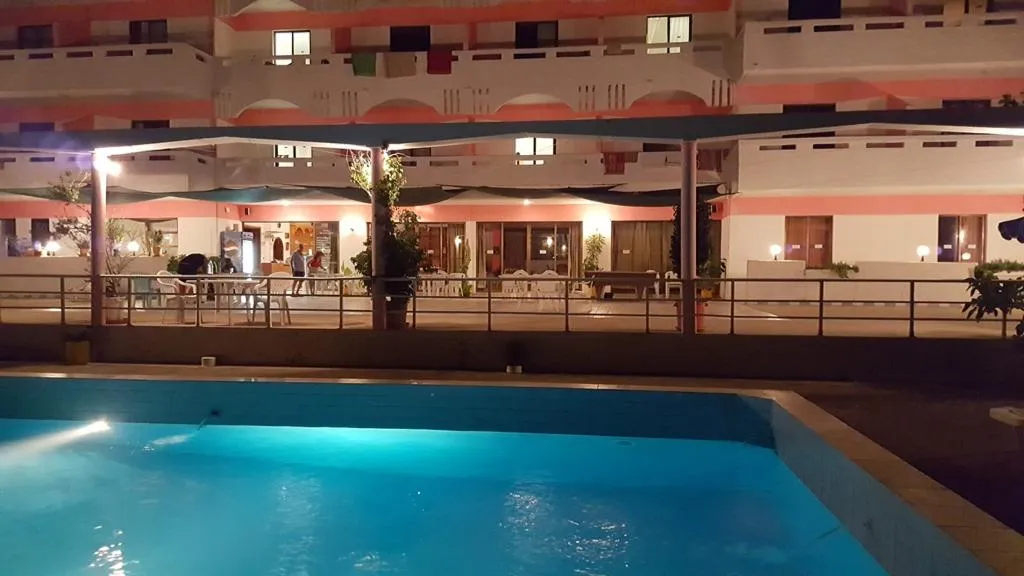 Pool, Oleander, Rhodes