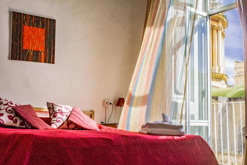 Double or Twin DELUXE ONE BEDROOM Room, B&B Tecla, Naples