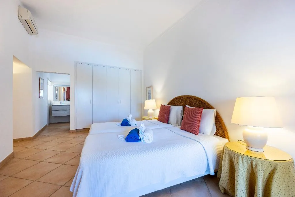 APARTMENT TWO BEDROOMS Room, Vila Palmeira, Algarve