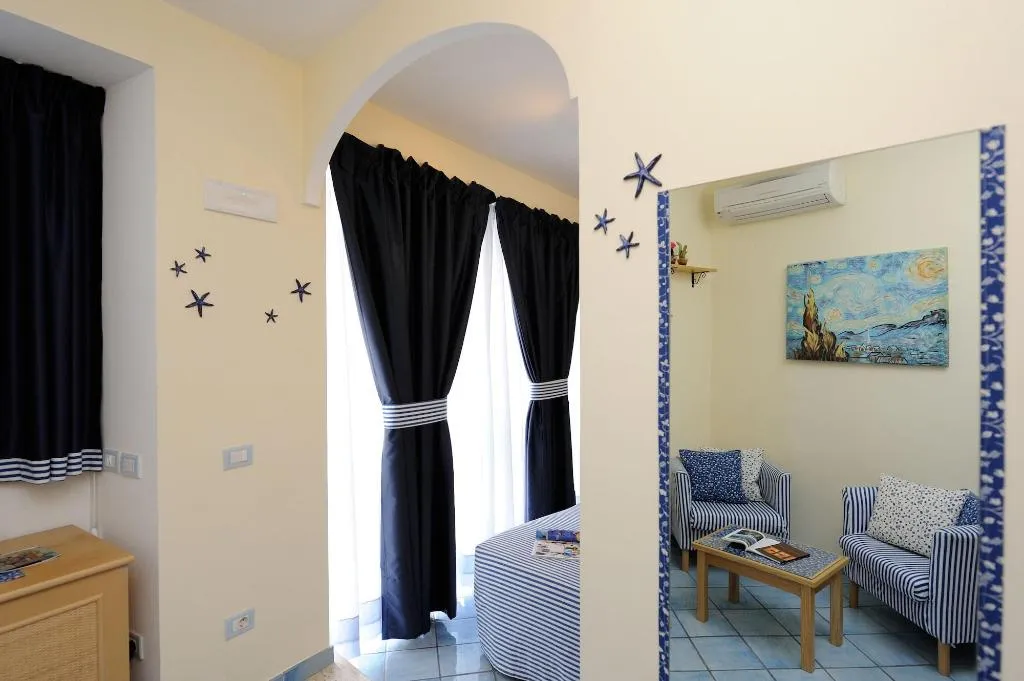 Room, Sharon House, Naples