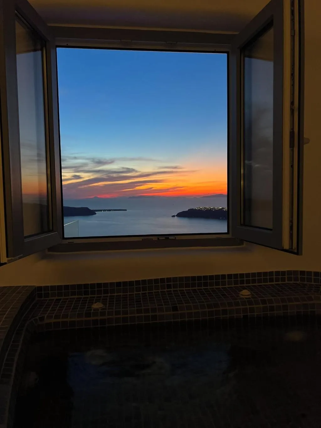 Room, Unique Suites, Santorini