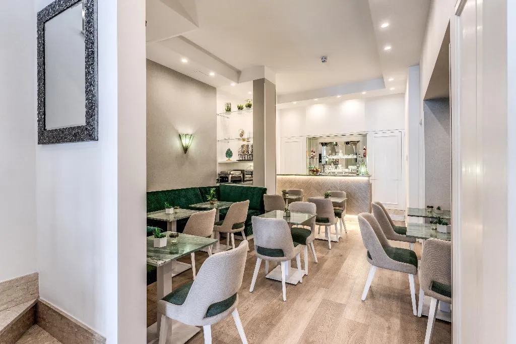 Restaurant, Sorrento City, Naples