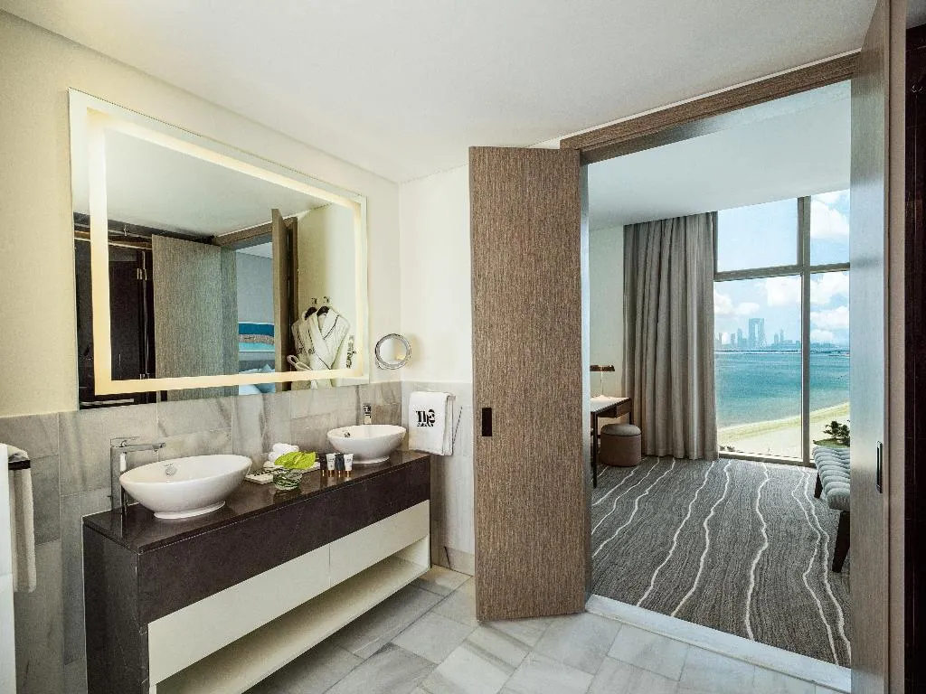 SUITE WITH KITCHENETTE WITH VIEWS Room, Th8 Palm Dubai Beach Resort Vignette Collection, Dubai