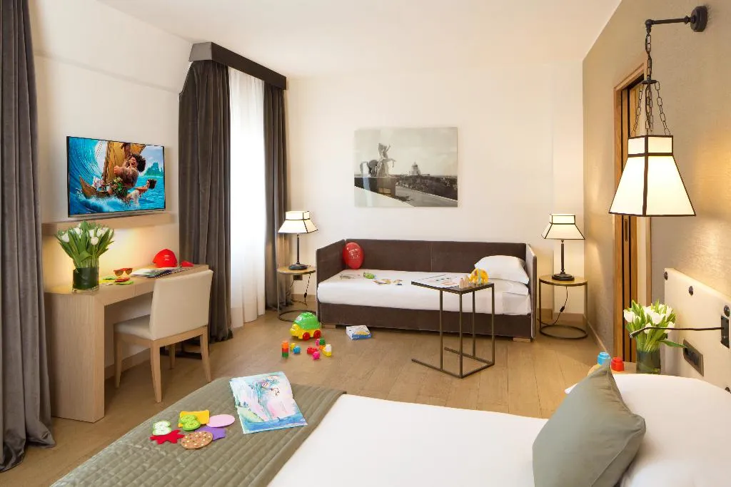 FAMILY ROOM STANDARD Room, Starhotels Metropole, Rome