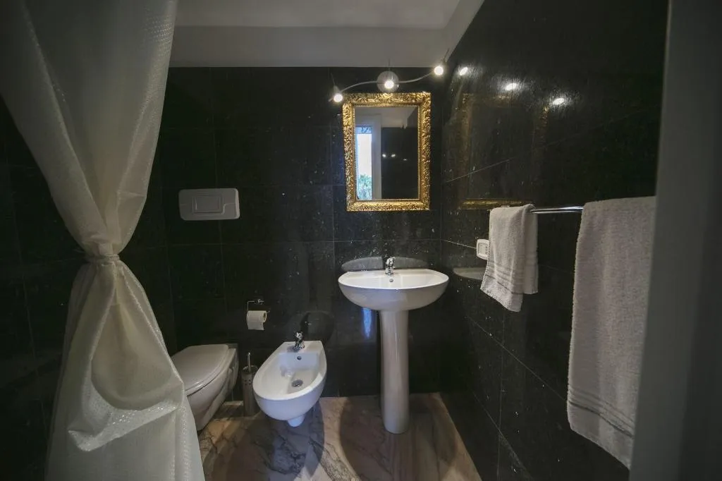 Room, Area Angioina Suites, Naples