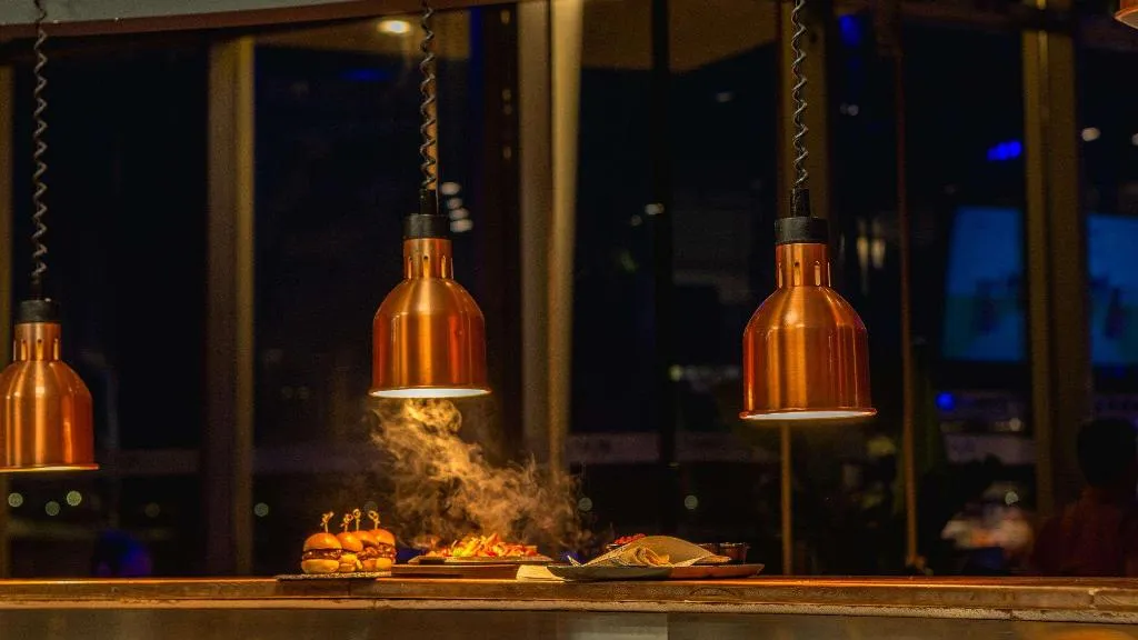 Bar, Ax Odycy, Malta
