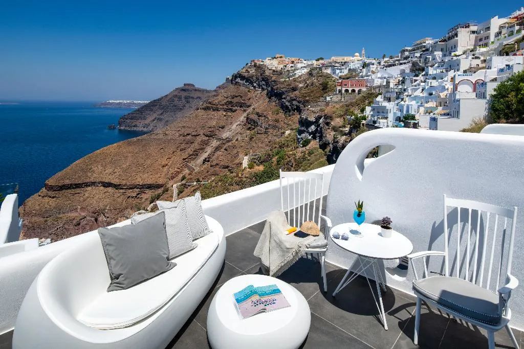 JUNIOR SUITE STANDARD Room, Athina Luxury Suites, Santorini