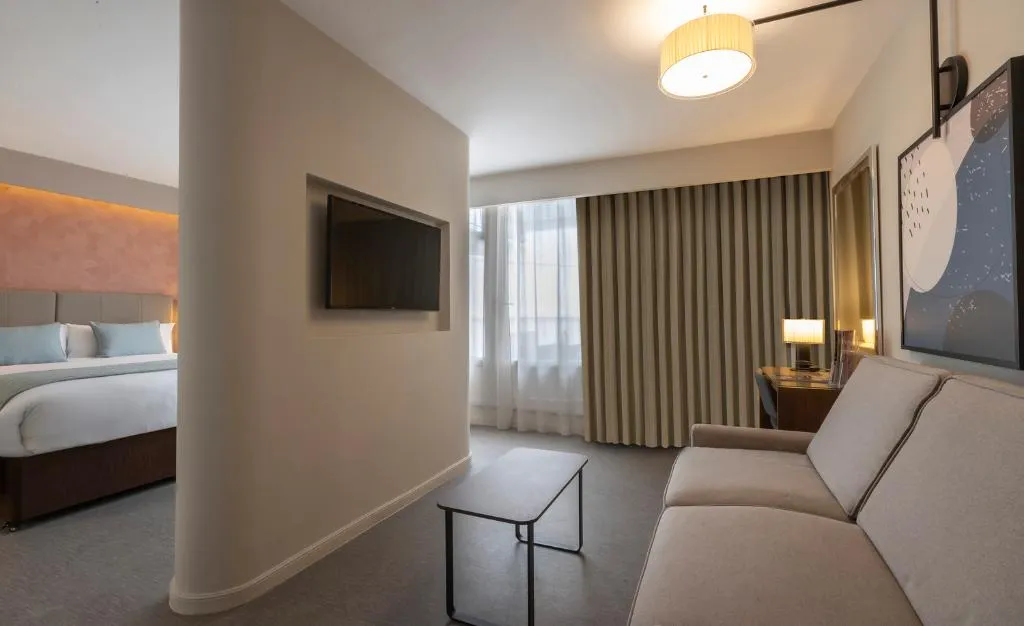 JUNIOR SUITE STANDARD Room, Hotel Riu Plaza The Gresham Dublin, Dublin