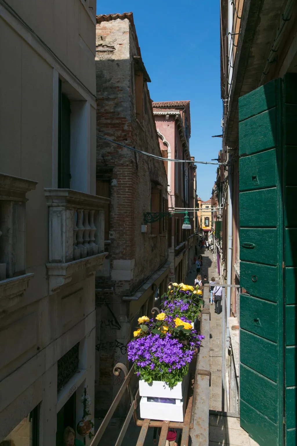 General view, Pantalon, Venice