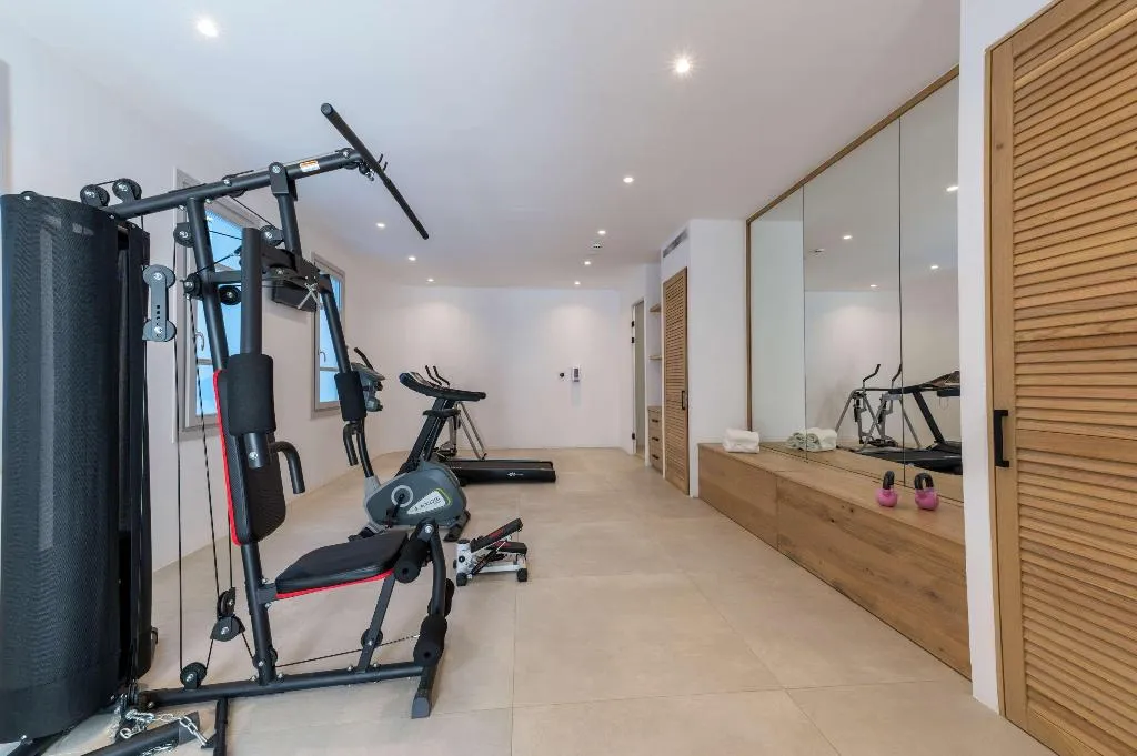 Sports and Entertainment, Radisson Blu Euphoria Resort, Mykonos