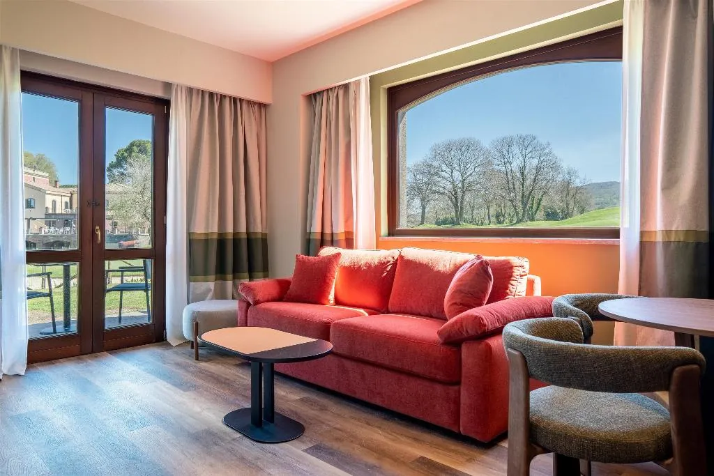 Room, Picciolo Etna Golf Resort & Spa, Curio Collection, Catania