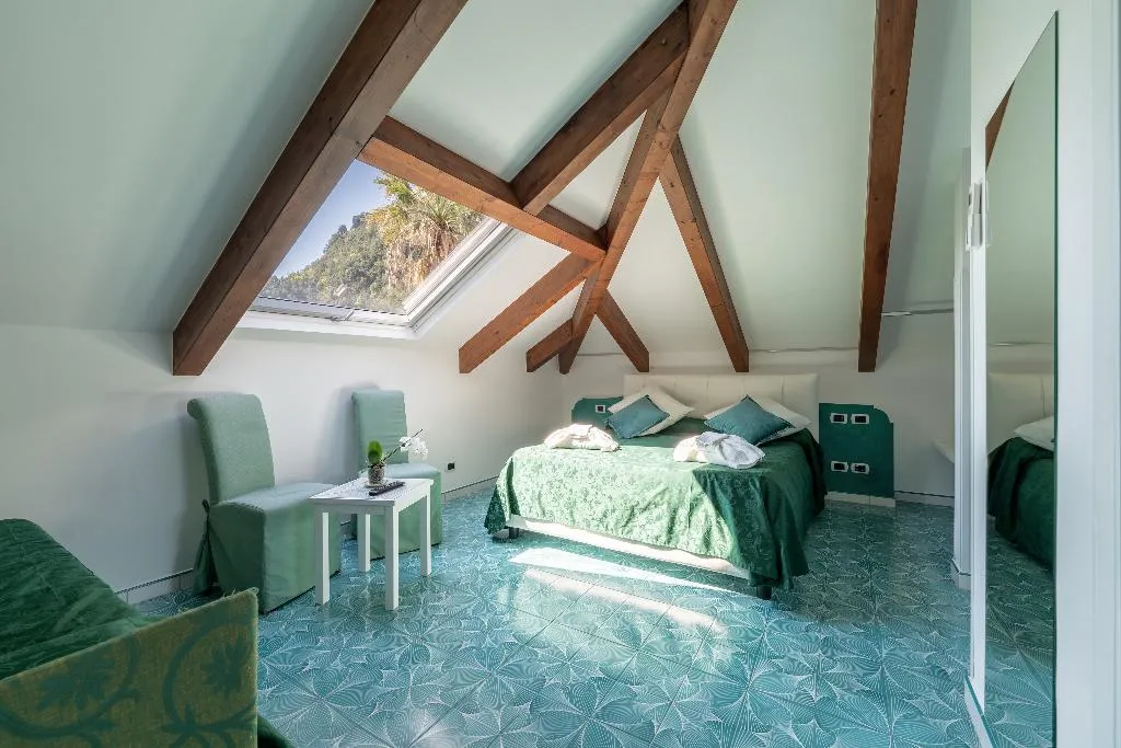 JUNIOR SUITE STANDARD Room, Hotel Villa Annalara, Naples