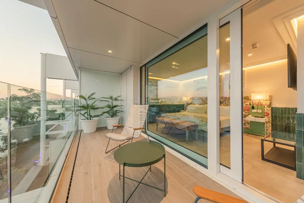 JUNIOR SUITE SUPERIOR WITH TERRACE Room, Ribera de Triana Hotel, Seville